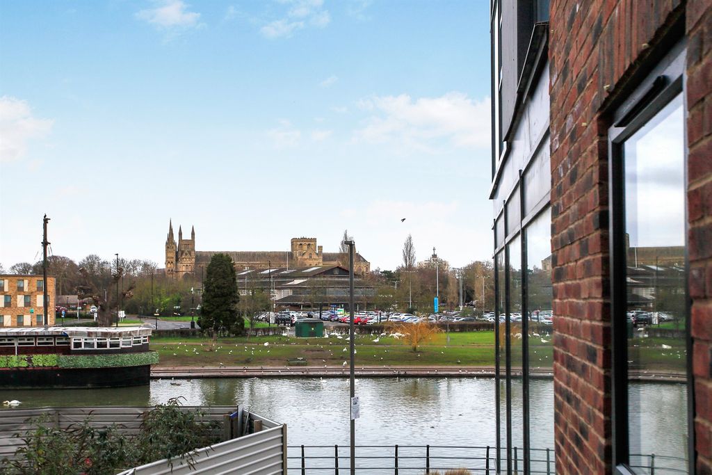 Additional image 7 of 2 bed flat for saleEast Station Road, Fletton Quays, Peterborough PE2