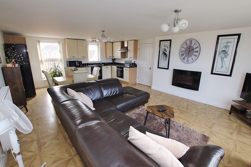 2 bed flat for saleSorrel Road, Grimsby DN34 photo 4