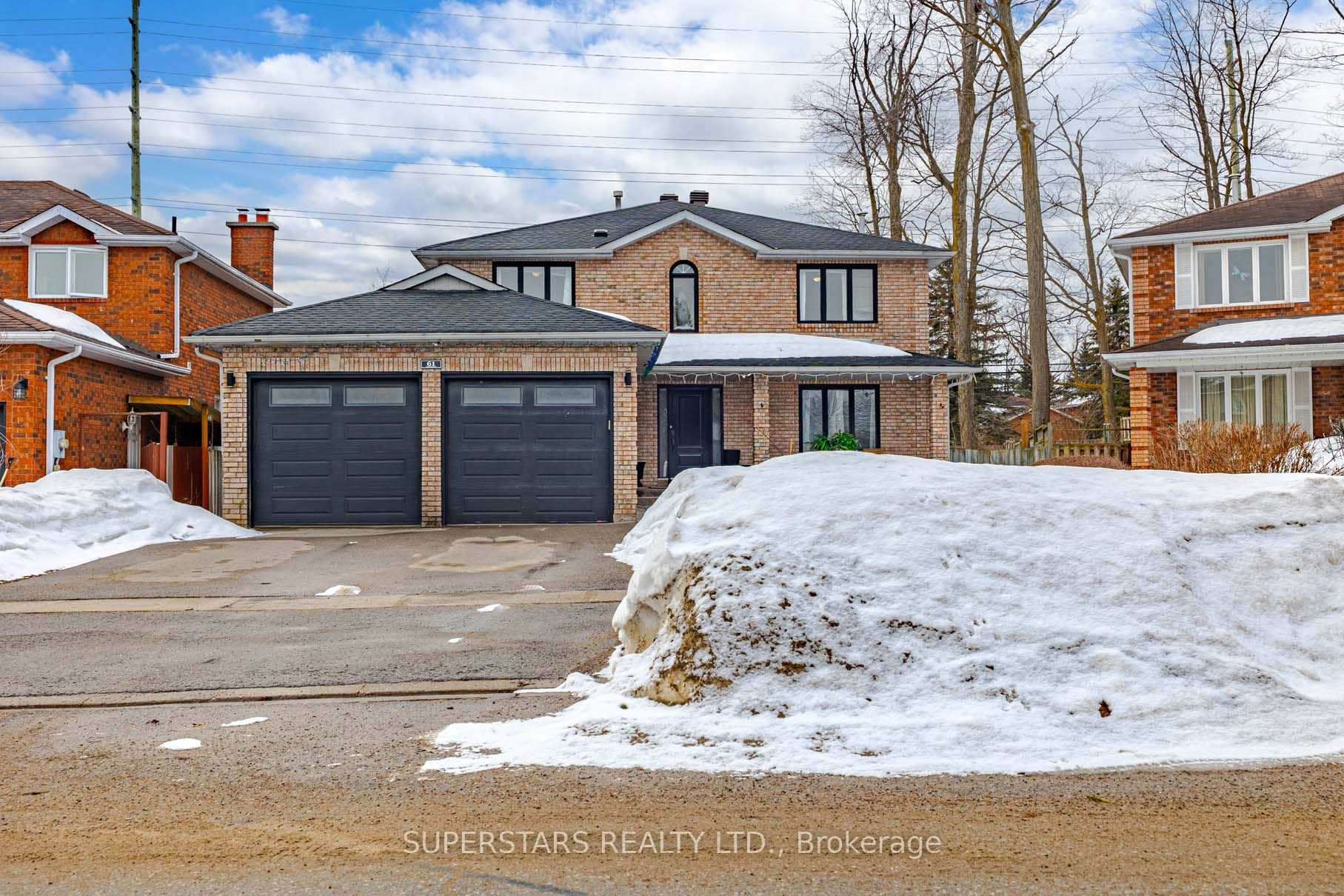 61 Barwick Drive, Barrie, ON, L4N 6Z5