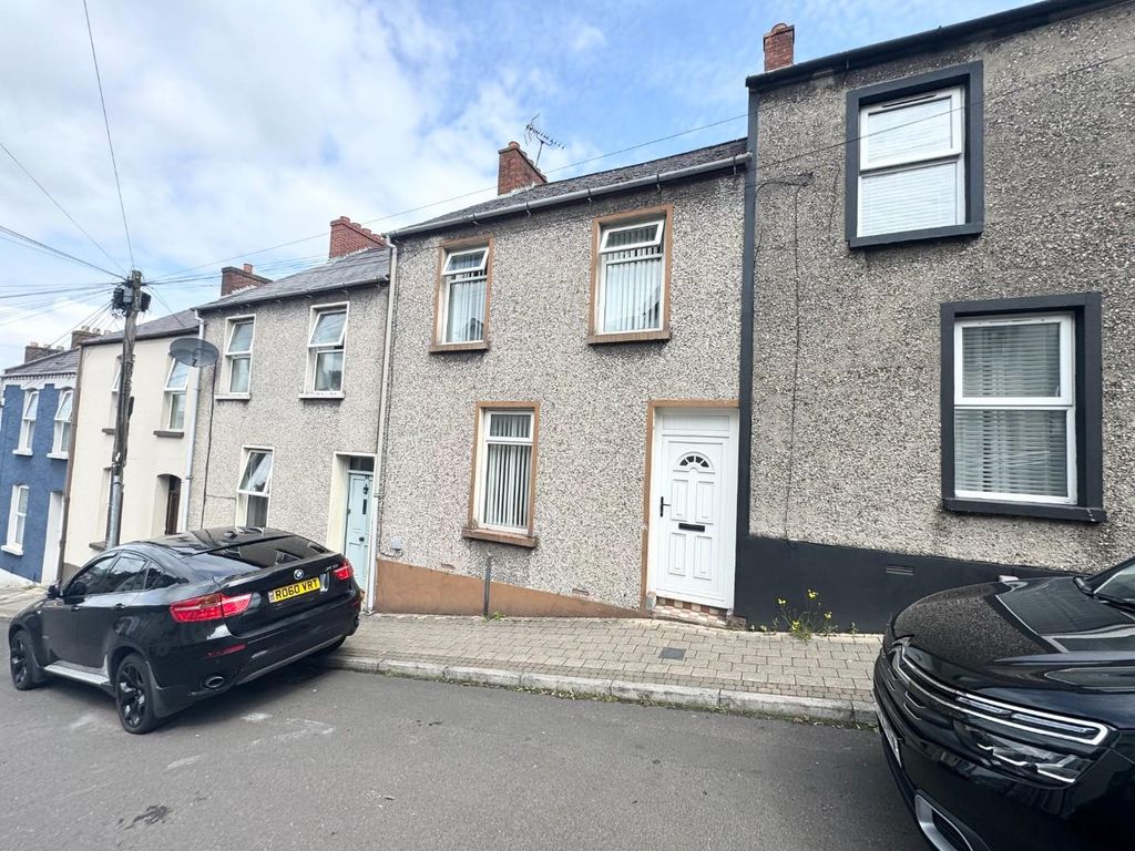 3 bed terraced house for saleMoore Street, Waterside, Derry BT47