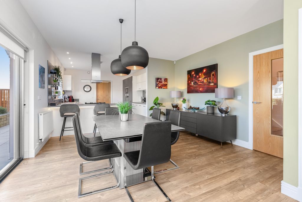 Additional image 5 of 5 bed detached house for sale29 Ashgrove Gardens, Loanhead EH20