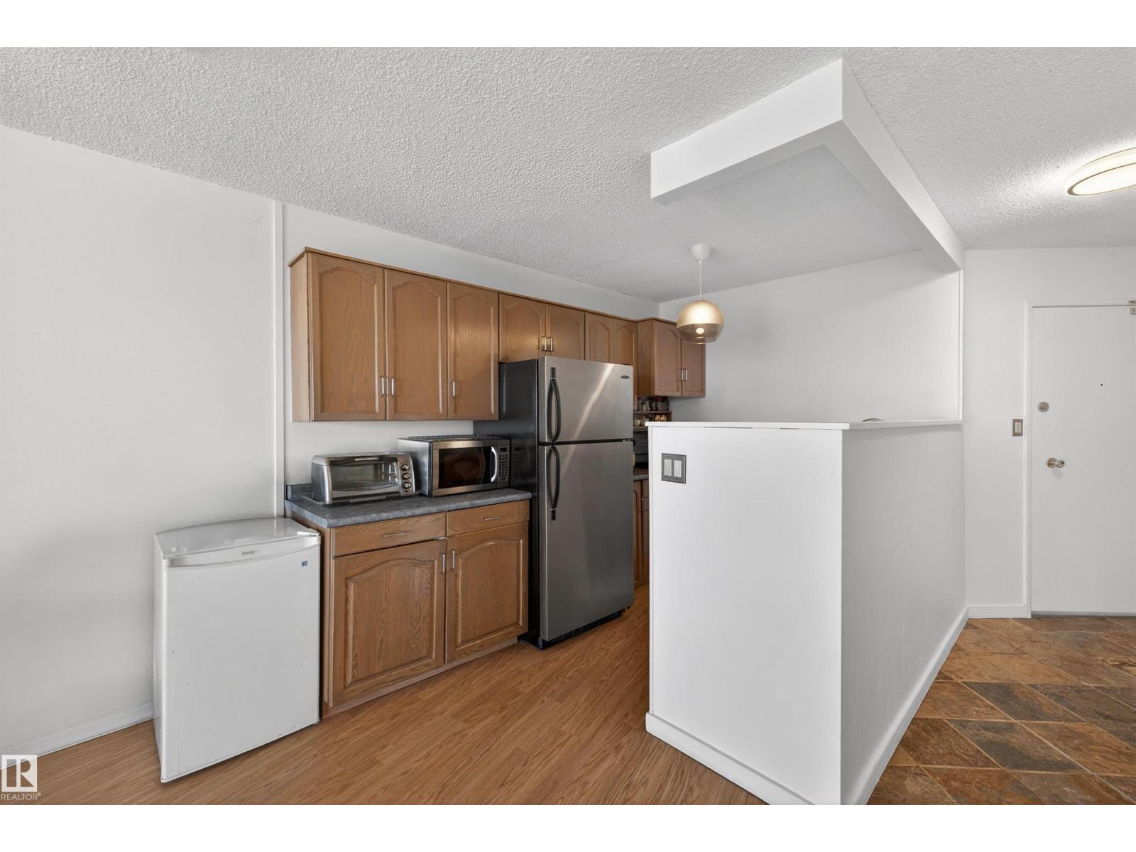 Additional image 4 of 1608-10045 117 Street NW, Edmonton, AB, T6C2C1