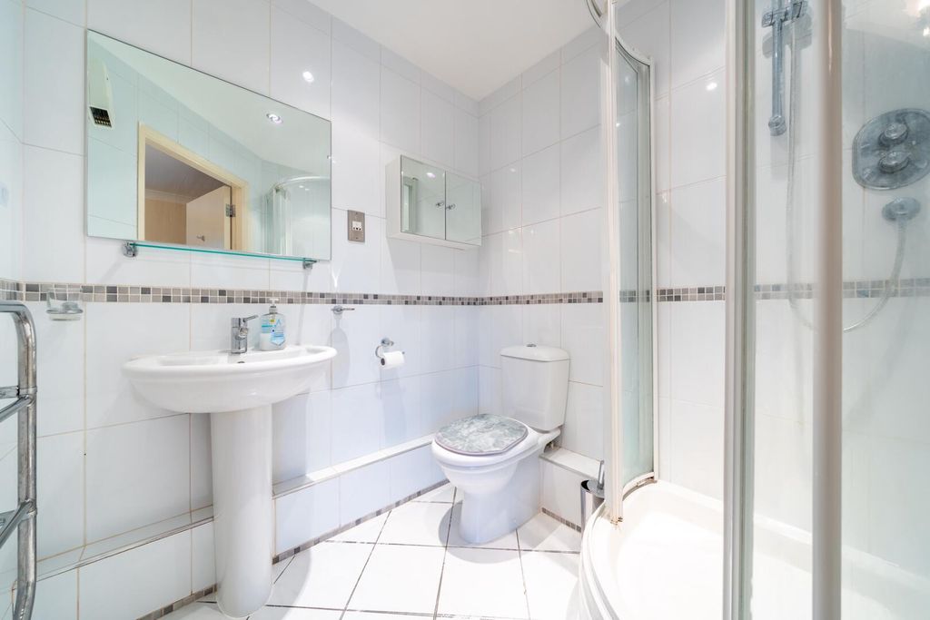 Additional image 11 of 2 bed flat for saleRoslyn Court, Willow Wong, Burton Joyce NG14