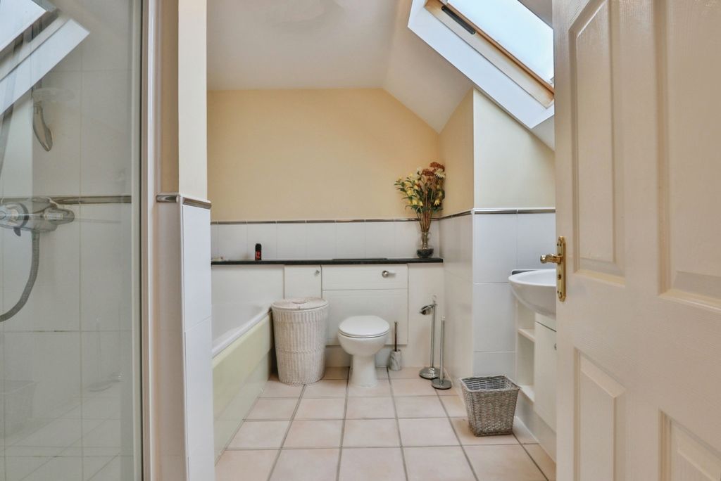 Additional image 15 of 4 bed flat for saleGrove Road, Bournemouth, Dorset BH1