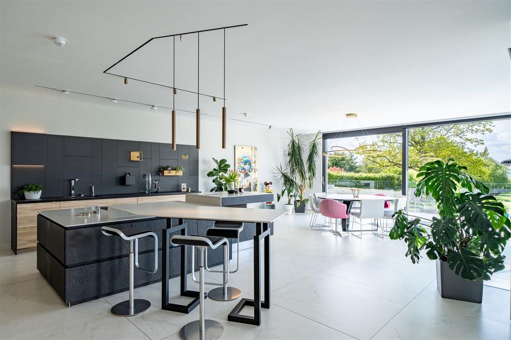 Additional image 4 of 5 bed detached house for saleCropwell Road, Radcliffe-On-Trent NG12