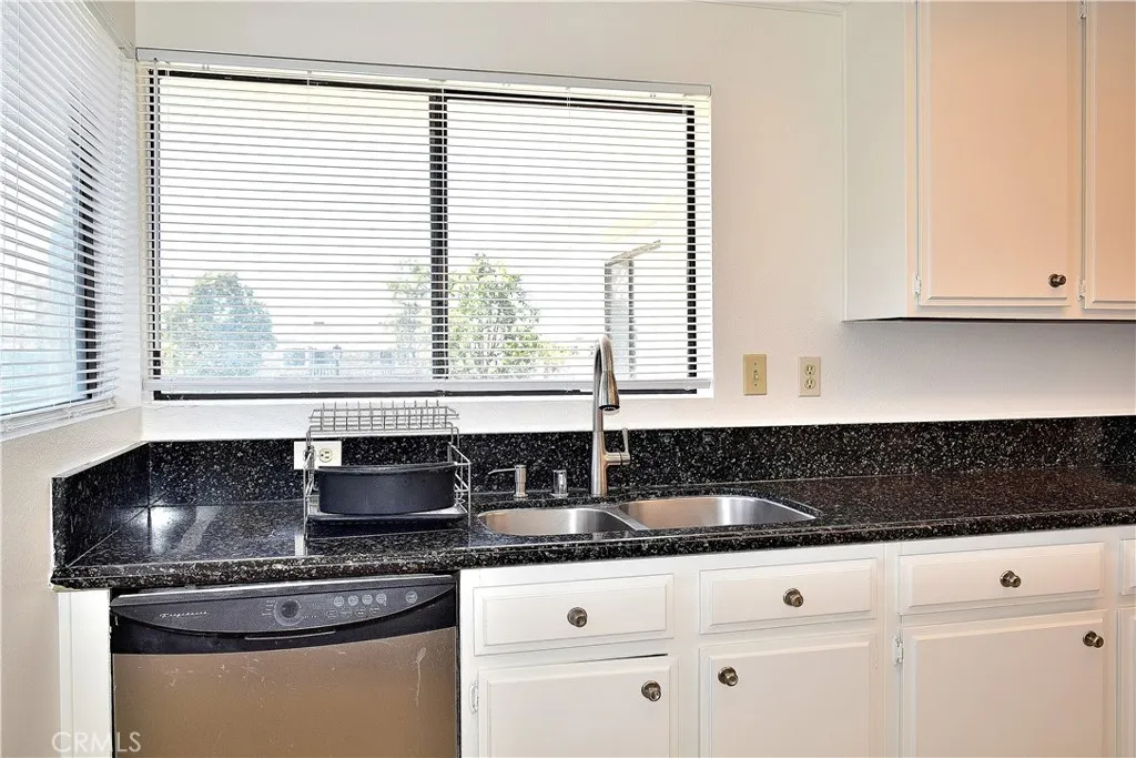 Additional image 4 of 205 Tarocco, Irvine, CA 92618