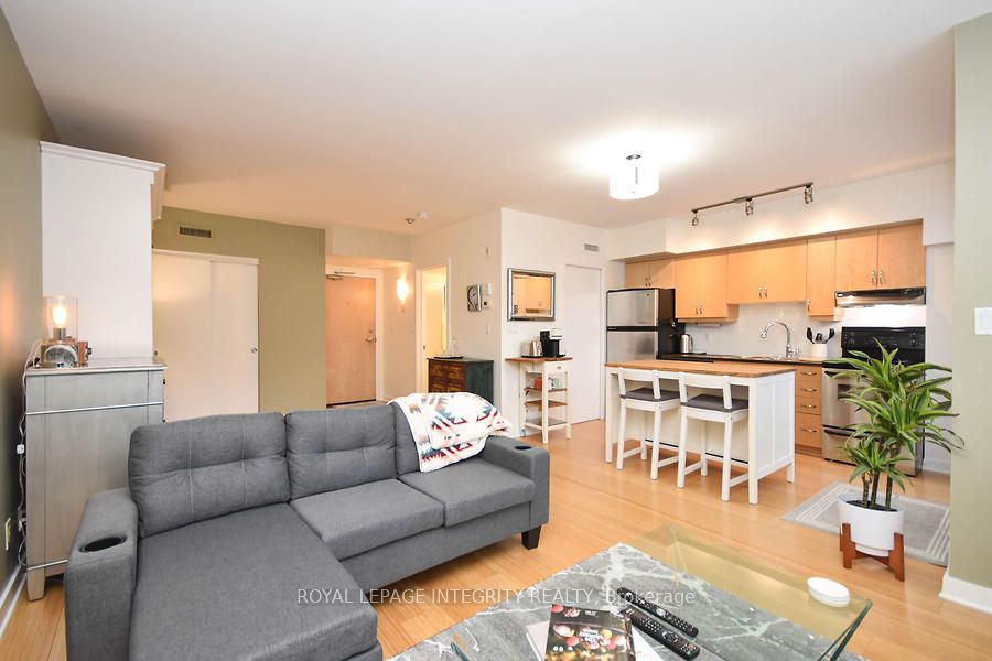 Additional image 5 of 303-1014 Bank Street, Ottawa, ON, K1S 3W8