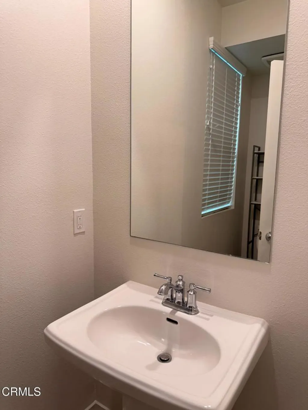 Additional image 36 of 711 Winchester Drive, Oxnard, CA 93036