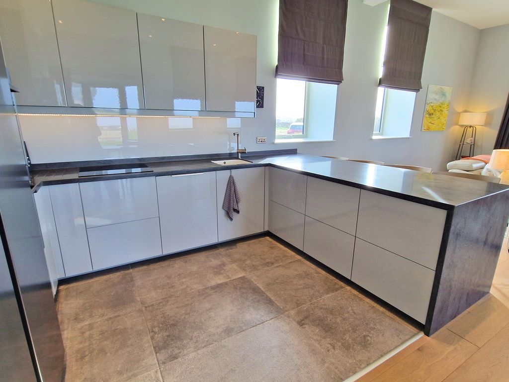 Additional image 13 of 3 bed flat for saleThe Rest, Rest Bay, Porthcawl CF36