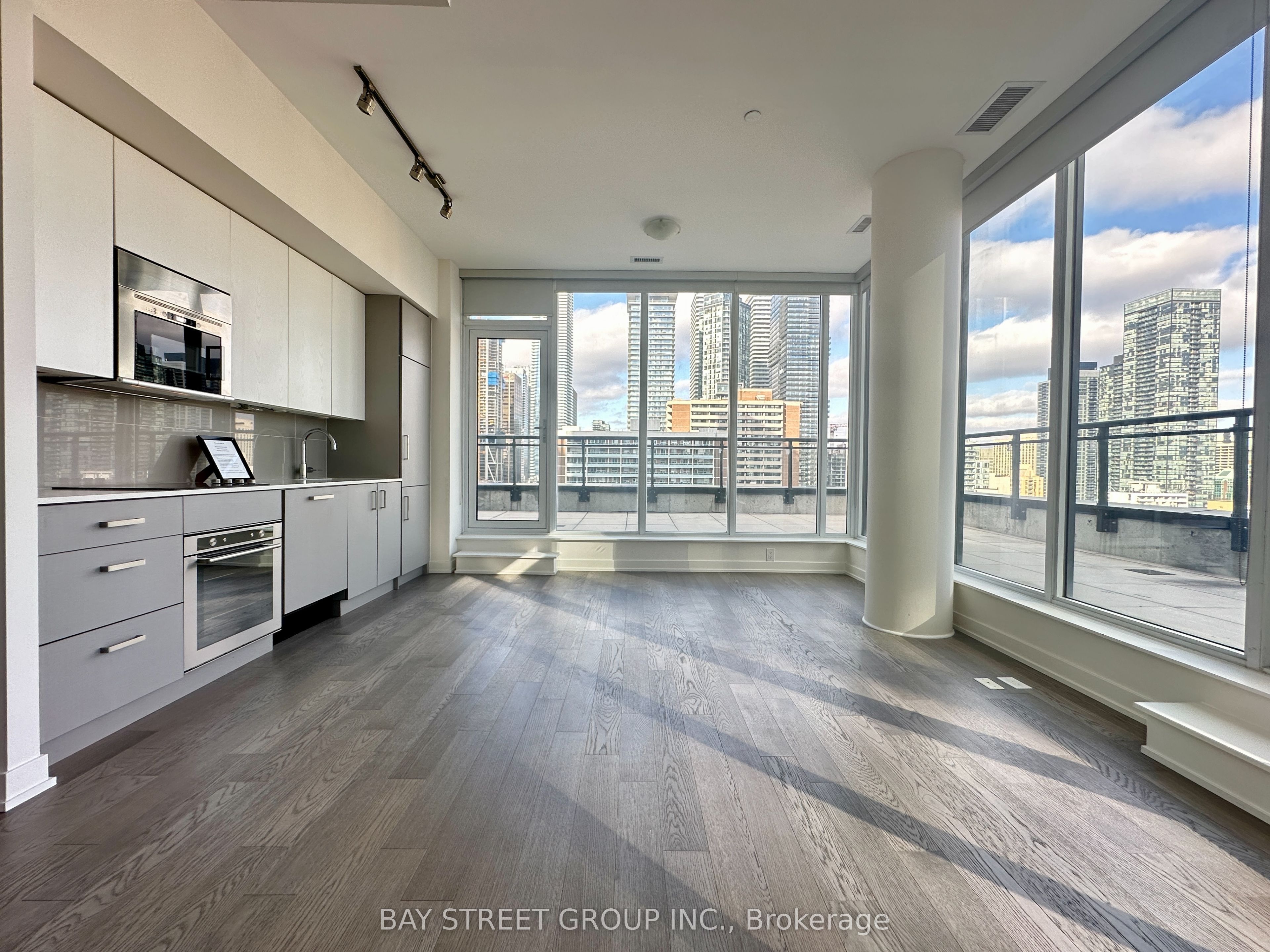 Additional image 6 of 1703-17 Dundonald Street, Toronto, ON, M4Y 0E4