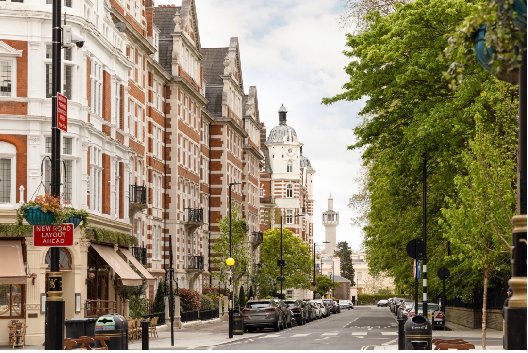 2 Bed Terraced House, St Johns Wood High St, NW8, N1 7GU