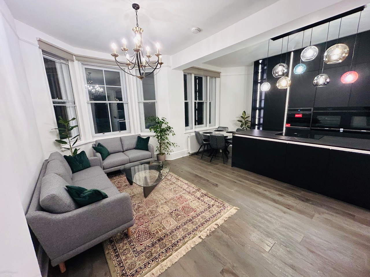 4 Bed Flat, Westminster Palace Gardens, SW1P, N1 7GU