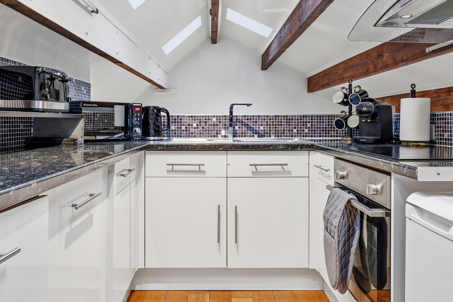 Additional image 39 of 2 Bed Flat, Ovington Mews, SW3, N1 7GU