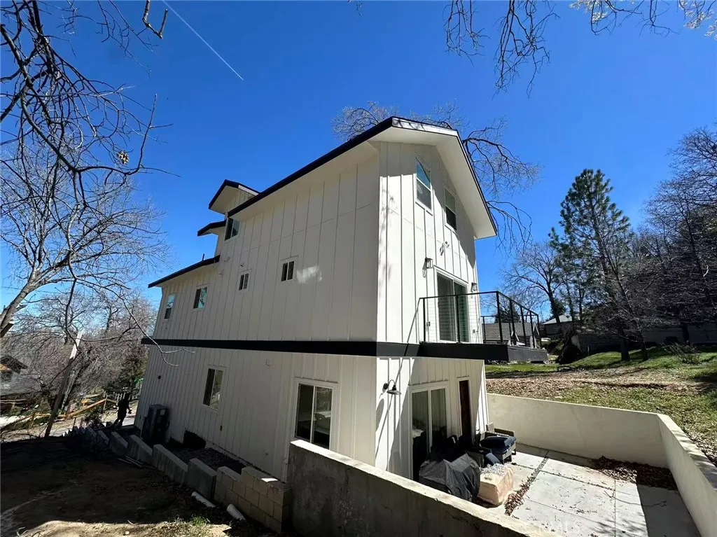 Additional image 19 of 1670 Grass Valley Rd, Lake Arrowhead, CA 92352