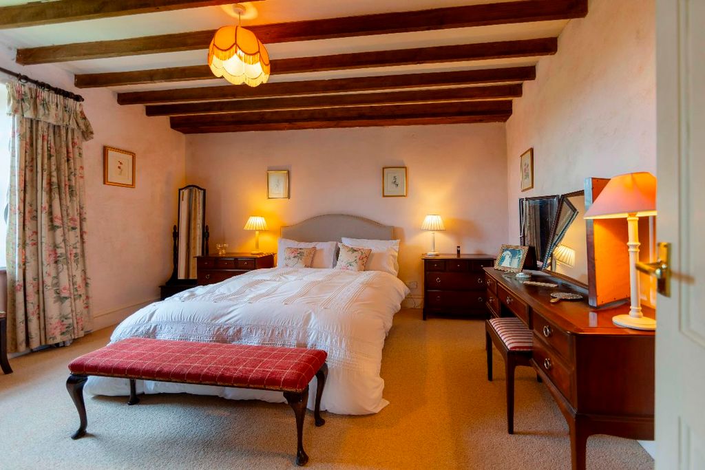 Additional image 4 of 4 bed detached house for saleBerth Gron, Tydu Road, Nelson, Treharris CF46