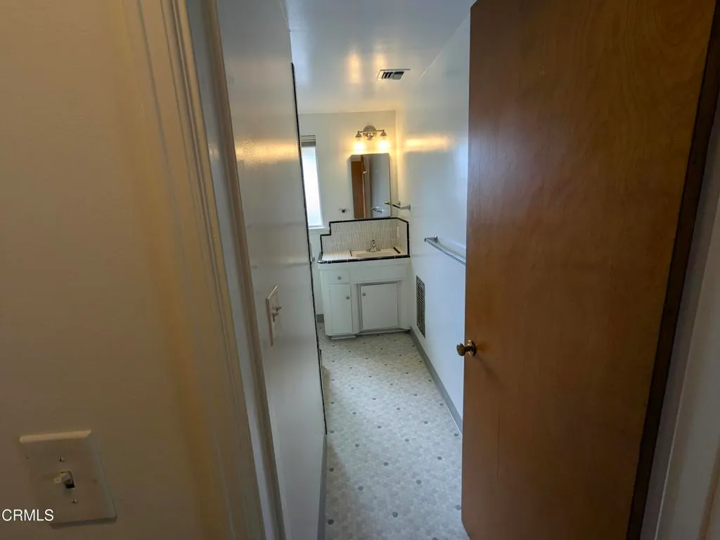 Additional image 56 of 1990 Fox Ridge Drive, Pasadena, CA