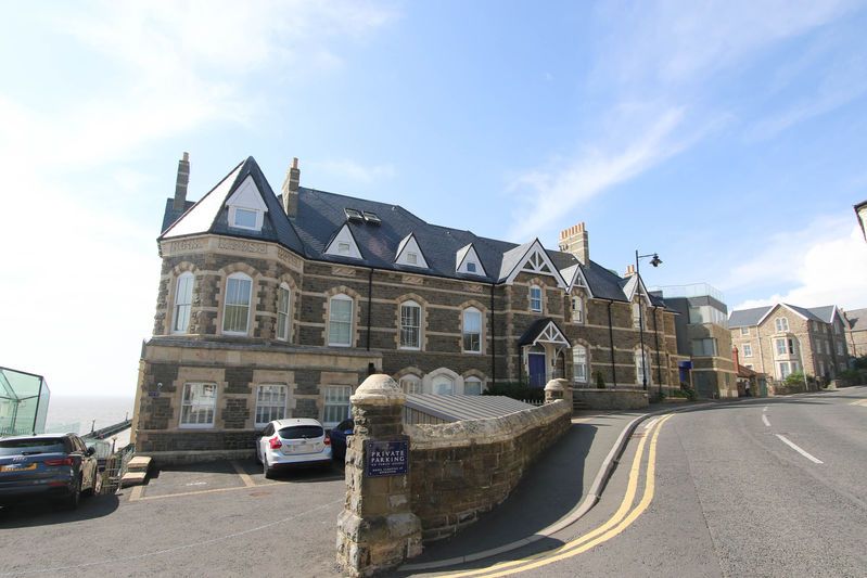 2 bed flat for saleMarine Parade, Clevedon BS21