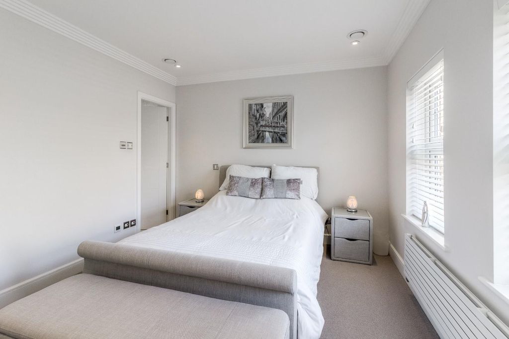 Additional image 29 of 6 bed detached house for saleBelfry Lane, Collingtree Park, Northampton NN4