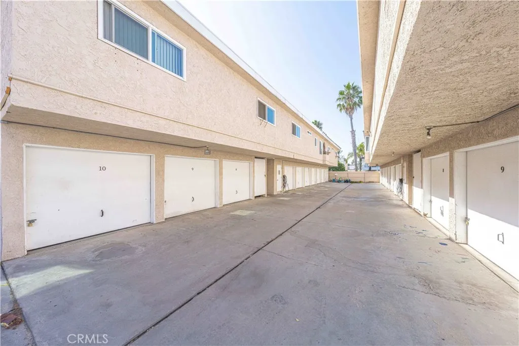 Additional image 21 of 208 19th Street Unit 3, Huntington Beach, CA 92648