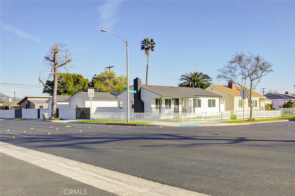 Additional image 52 of 2242 N Keystone, Burbank, CA 91504