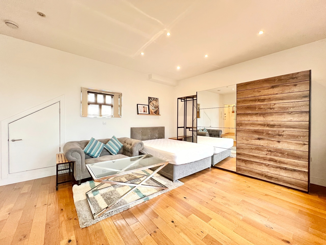 Additional image 2 of Studio Flat, Kennington Road, SE11, N1 7GU