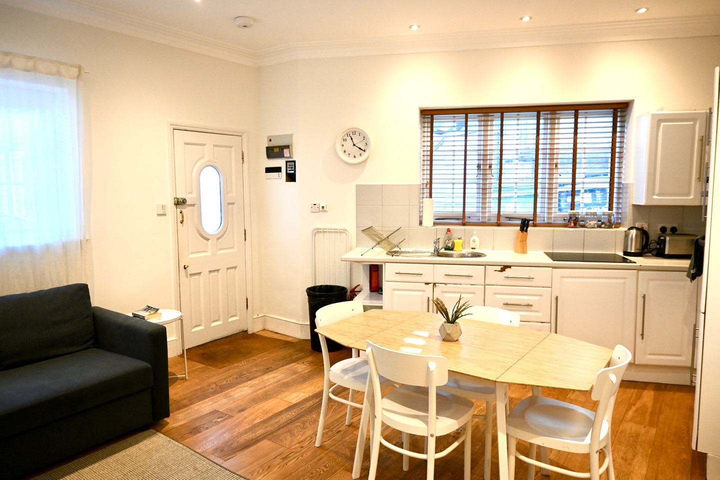 Additional image 3 of 1 Bed Flat, St Peters Street, N1, N1 7GU