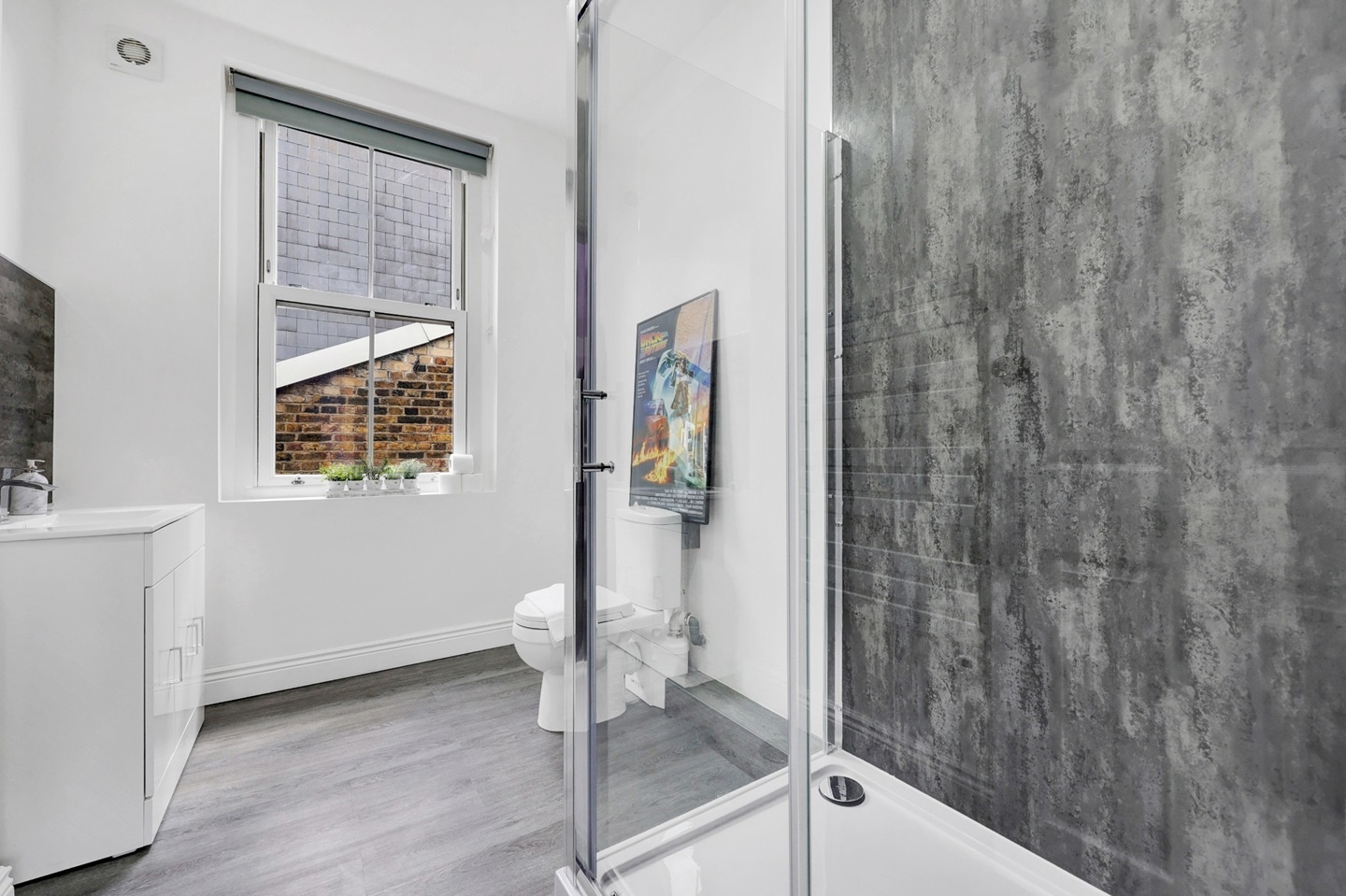 Additional image 4 of 2 Bed Flat, Rivington Street, EC2A, N1 7GU