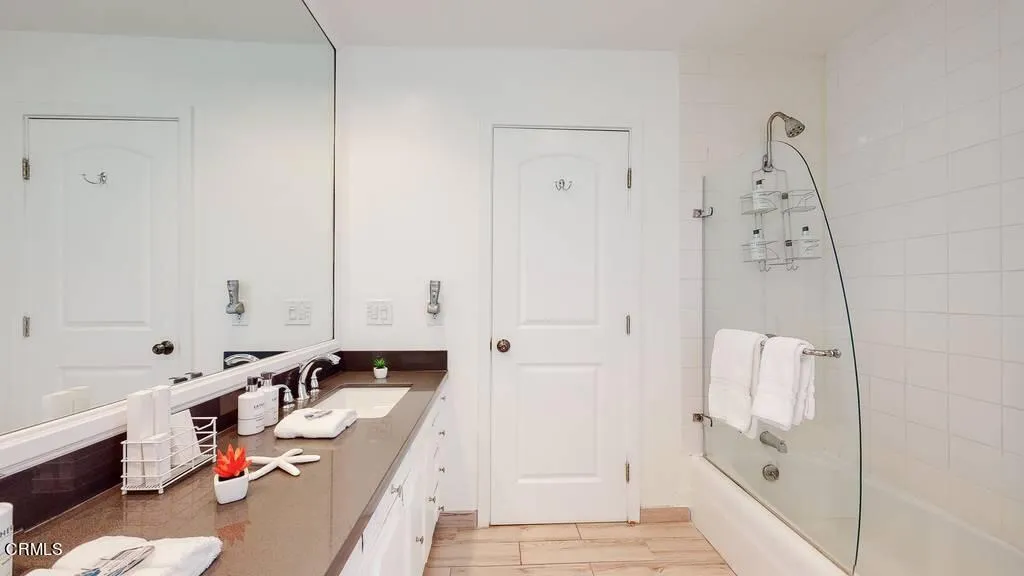 Additional image 70 of 101 S Rockingham Avenue, Los Angeles, CA 90049