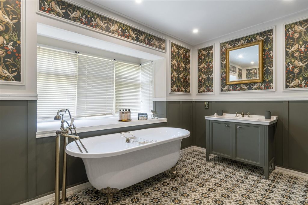 Additional image 54 of 7 bed property for saleLovelace Avenue, Solihull B91