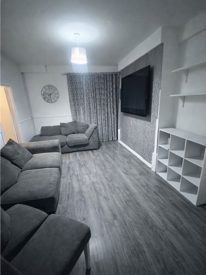 3 Bed Flat, Crosby Row, SE1, N1 7GU