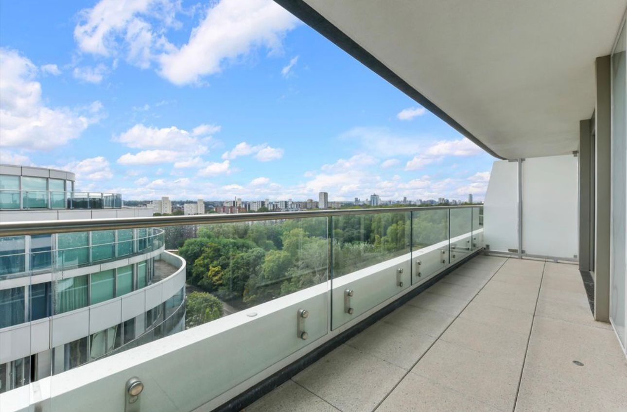 1 Bed Flat, Valetta House, SW11, N1 7GU