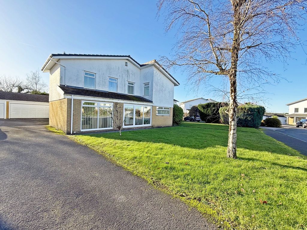 4 bed detached house for salePenygroes, Groesfaen, Pontyclun, Rhondda Cynon Taff. CF72