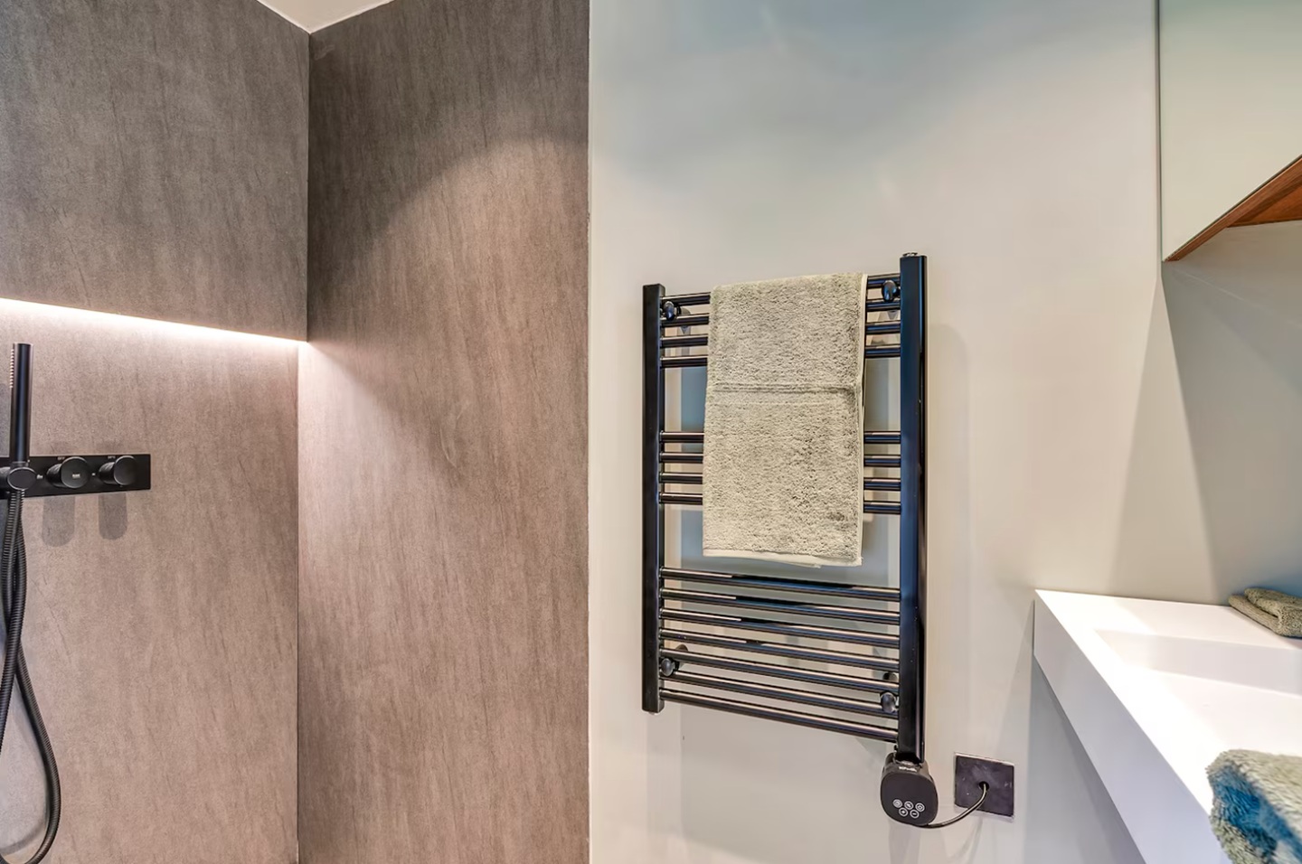 Additional image 7 of Studio Flat, Caledonian Road, N1, N1 7GU