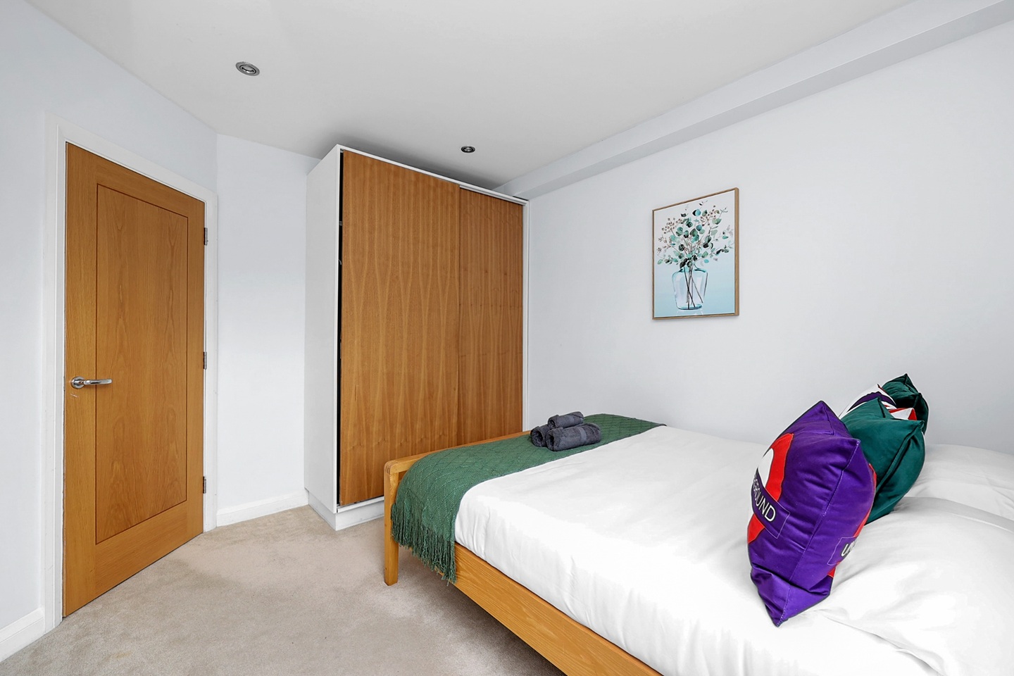 Additional image 10 of 2 Bed Flat, Hanbury Street, E1, N1 7GU