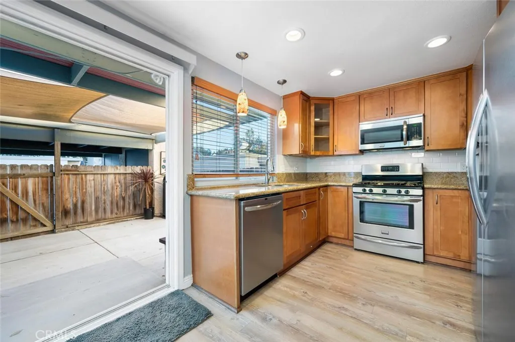 Additional image 79 of 10648 Porto Court, San Diego, CA 92124