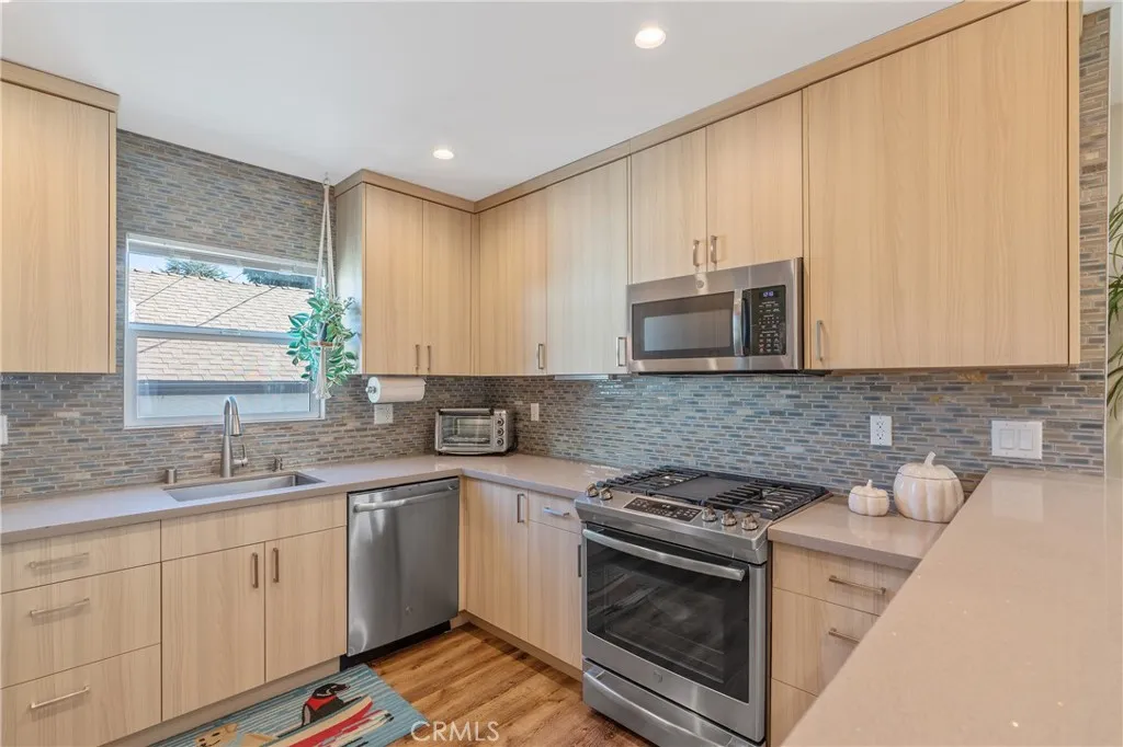 Additional image 4 of 8034 Airlane Avenue, Los Angeles, CA 90045