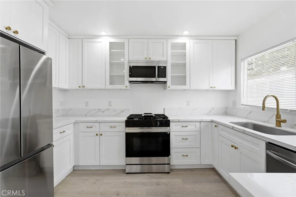 Additional image 10 of 833 E Acacia Ave, Glendale, CA 91205