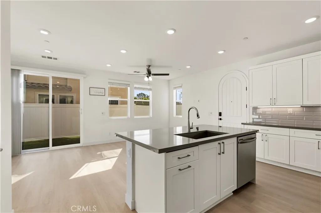 Additional image 38 of 1544 W Plaza Del Amo, Torrance, CA 90501