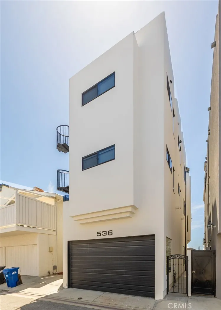 Additional image 50 of 536 The Strand, Hermosa Beach, CA 90254