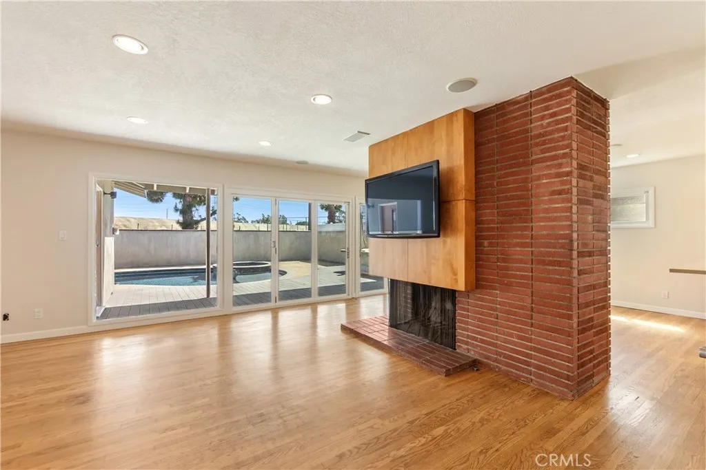 Additional image 49 of 828 Stevely Ave, Long Beach, CA 90815