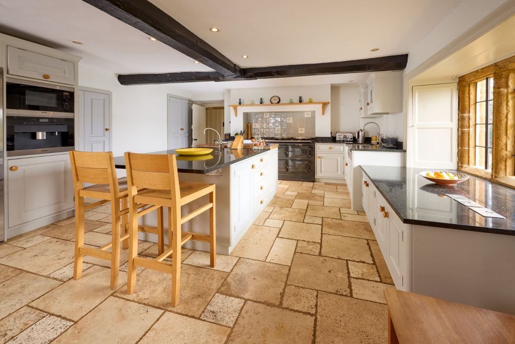Additional image 3 of 6 bed detached house for salePlumpton, Nr Towcester, South Northamptonshire NN12