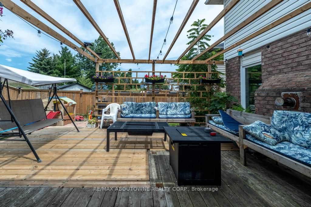 Additional image 2 of 14 Sable Drive, Hamilton, ON, L9K 1K9