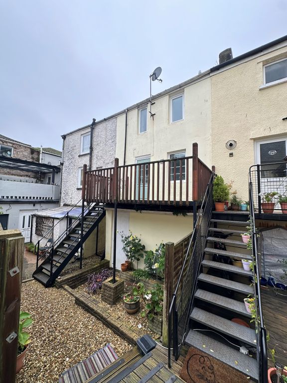 2 bed flat for saleSt Marys Street, Chepstow NP16