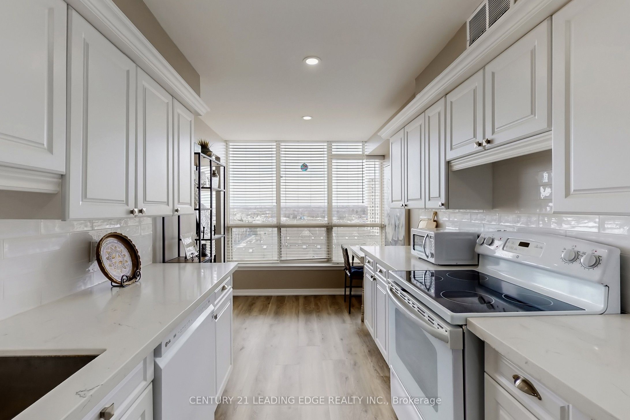 Additional image 6 of 924-1880 Valley Farm Road, Pickering, ON, L1V 6B3