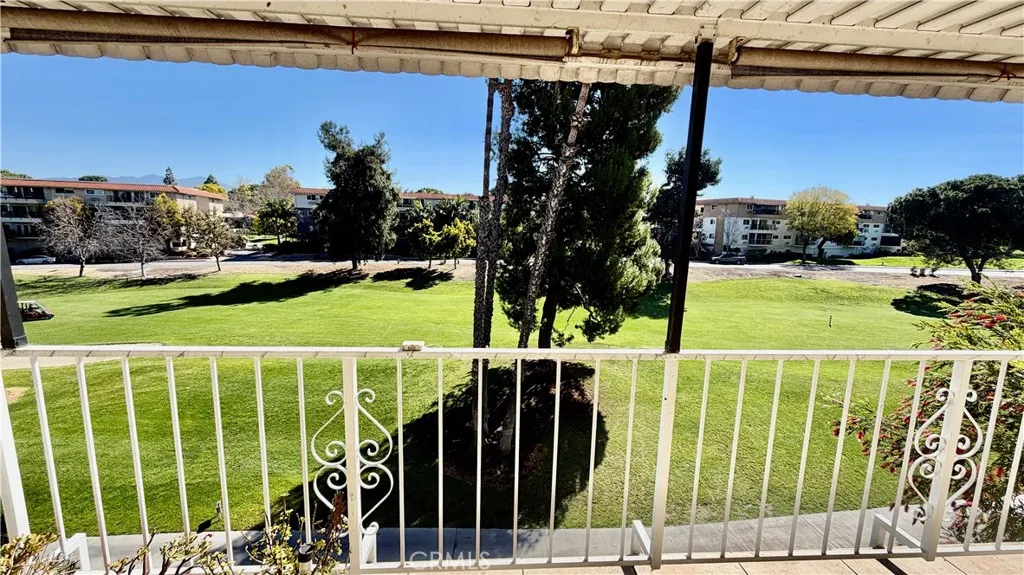 Additional image 47 of 2390 Via Mariposa W Unit 3C, Laguna Woods, CA 92637