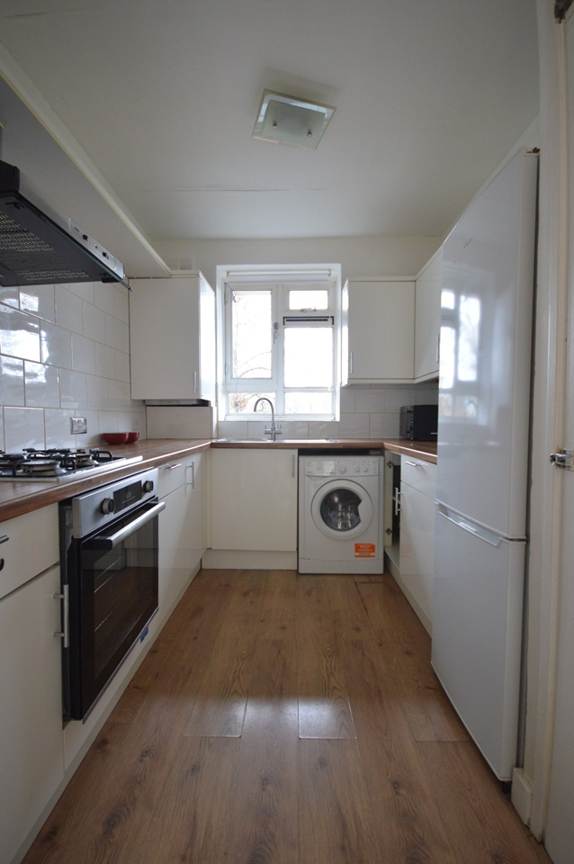 Additional image 4 of 1 Bed Flat, Newtown Court, SW11, N1 7GU