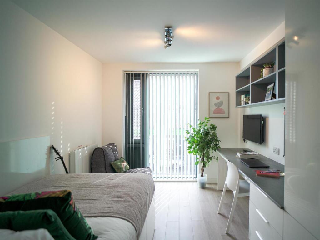 Additional image 9 of Birmingham | Student | September | B29