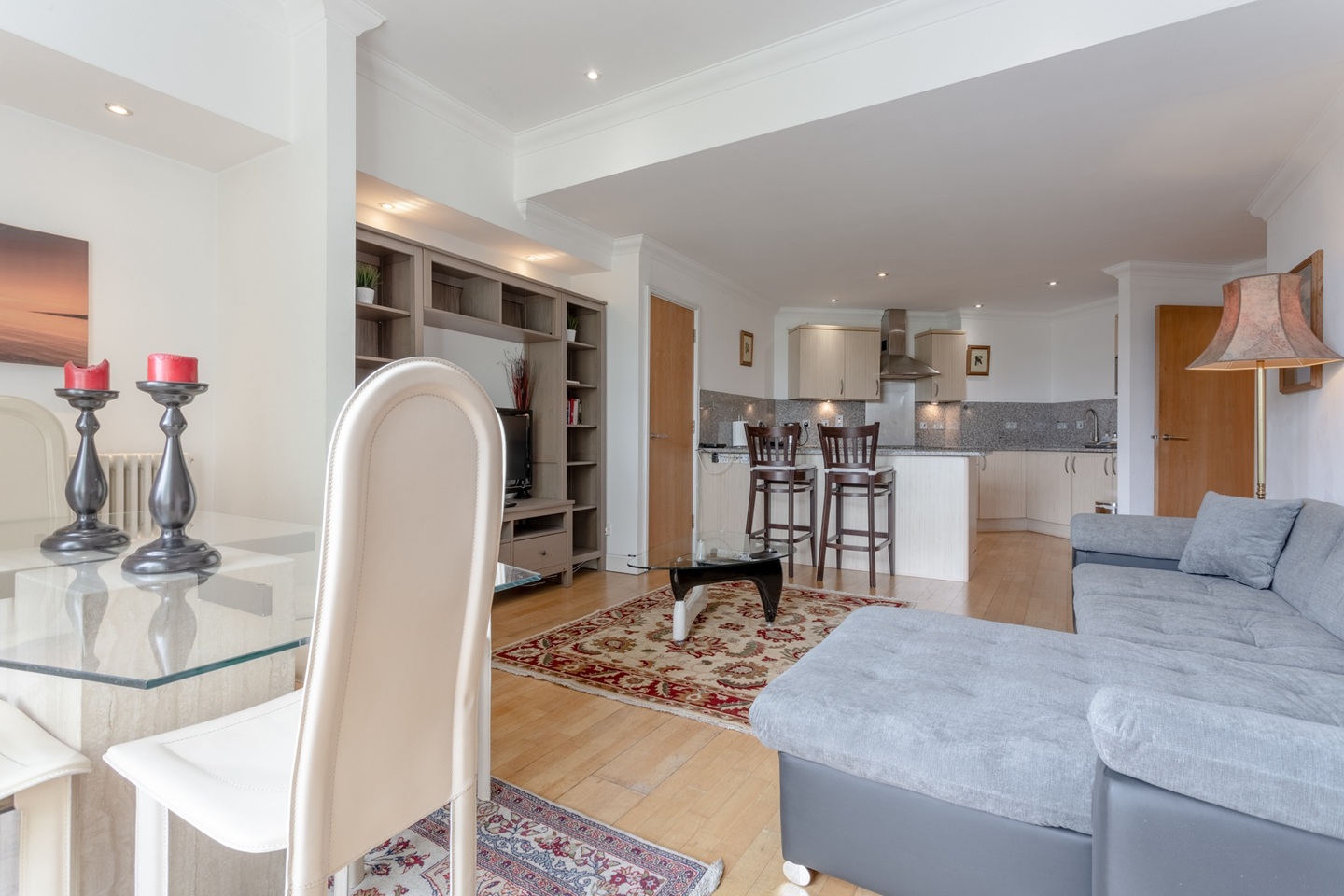 Additional image 9 of 2 Bed Flat, Trinity Square, EC3N, N1 7GU