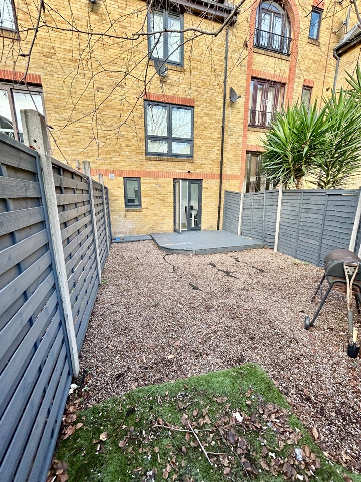 Additional image 5 of Room in a Shared House, Kennet Street, E1W, N1 7GU