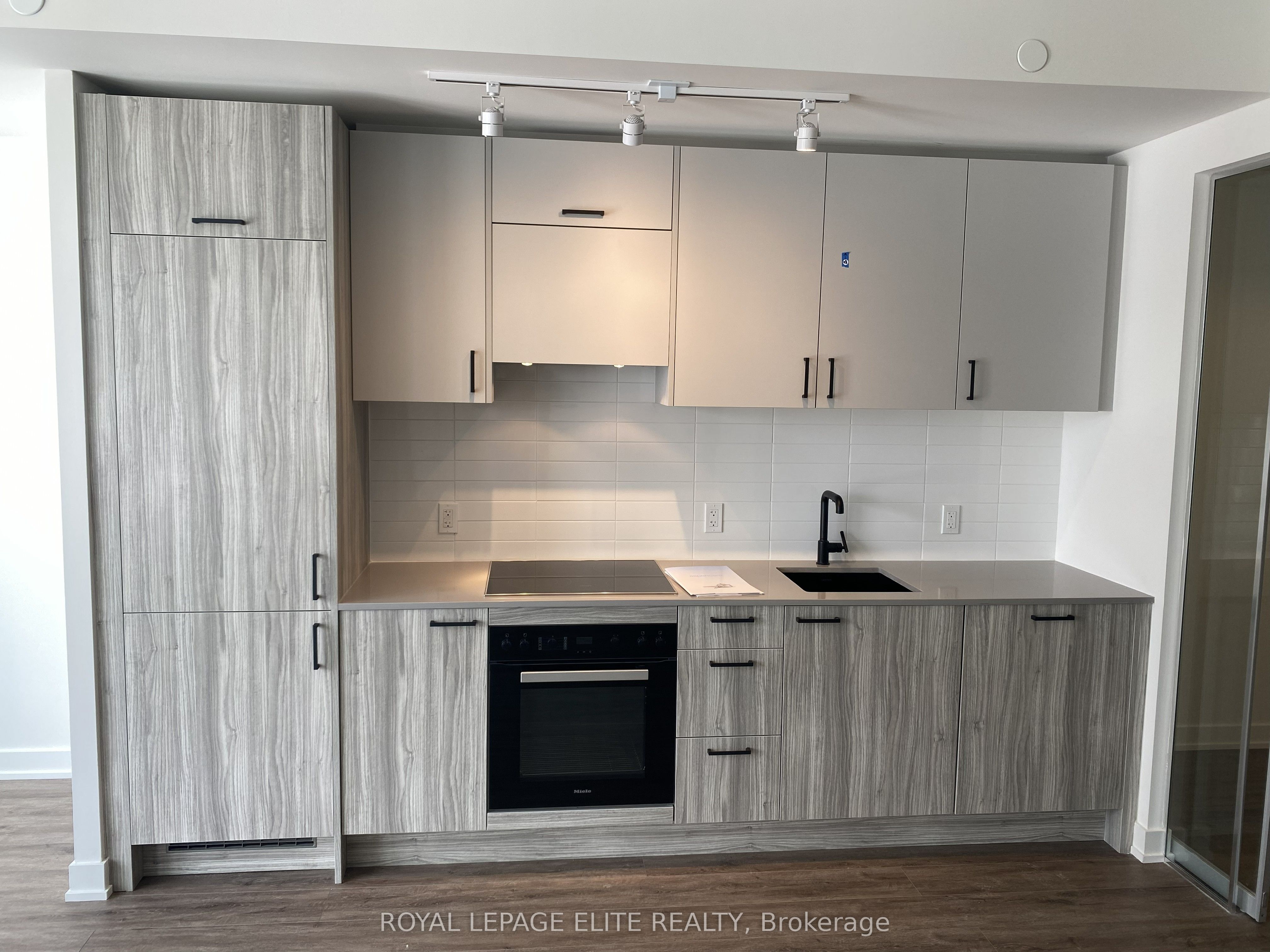 Additional image 5 of 2301-1 Quarrington Lane, Toronto, ON, M3C 0S4